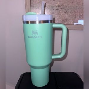 Stanley Quencher H2.0 Flowstate Tumbler 40 oz in Jade